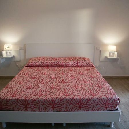 B&B Le Tre Spiagge Calasetta Exterior photo