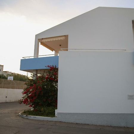 B&B Le Tre Spiagge Calasetta Exterior photo